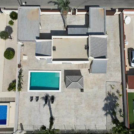 Pink Lagoon Villa *